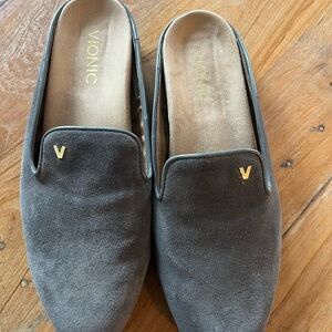 Vionic Women’s Gray Suede Loafers